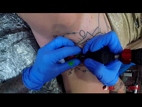 ❤️ Sully Savage-k izugarri tatuatu zuen klitorian tatuaje bat egin zuen ☑ Sexu bideoa %eu.josporn-com.ruan ﹏
